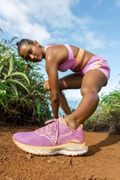 Mizuno Women's Wave Rider 26 Roxy Running Shoe 24 Mizuno Women's Wave Rider 26 Roxy Running Shoe -Mizuno Store 411386 6T00 05